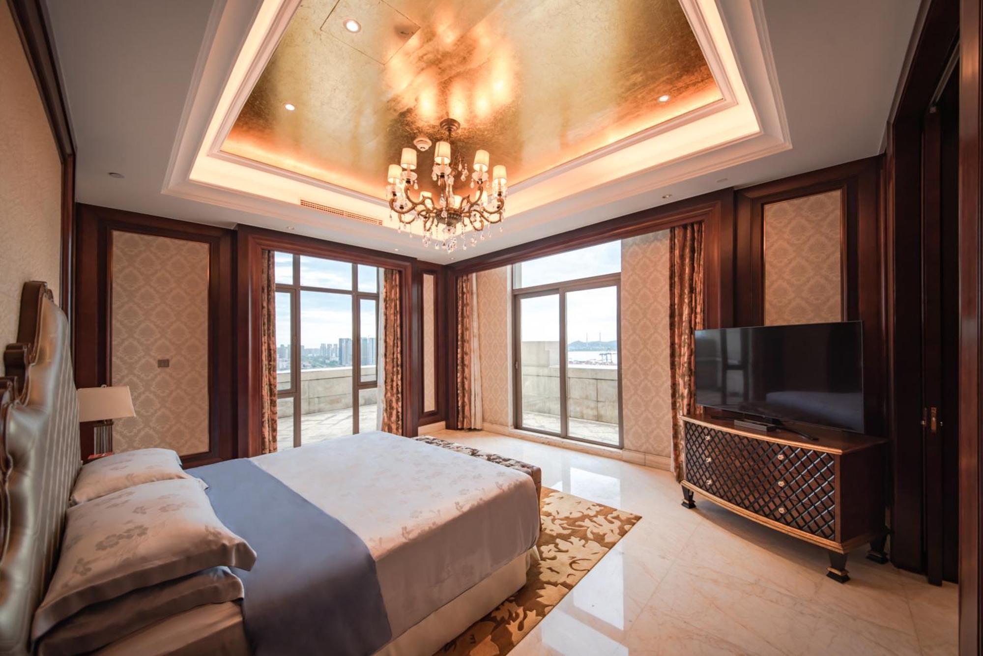 Sheraton Hotel 5*