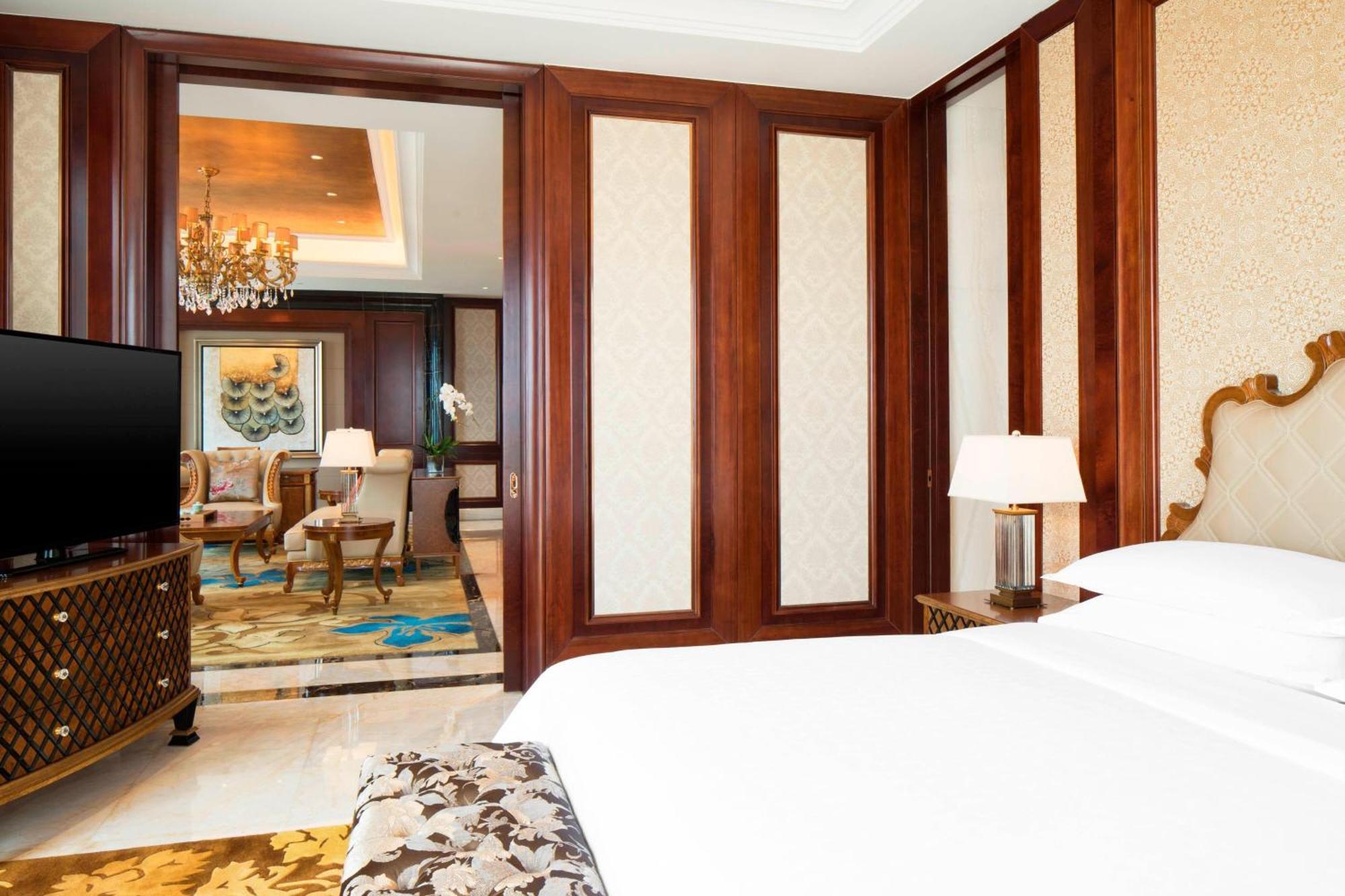 Sheraton Hotel 5*
